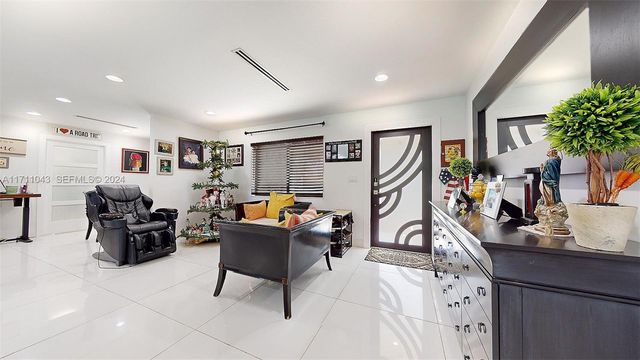 27200 SW 162nd Avenue, Homestead, FL 33031