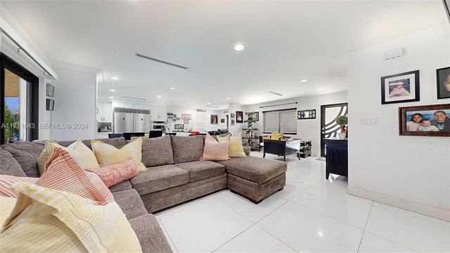 27200 SW 162nd Avenue, Homestead, FL 33031