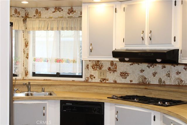 601 N Kirby Avenue 534, Hemet, CA 92545