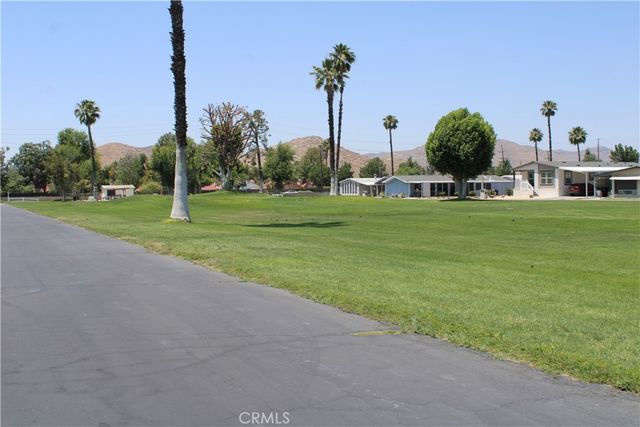 601 N Kirby Avenue 534, Hemet, CA 92545
