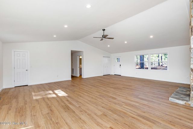 118 E Devonshire Avenue, West End, NC 27376