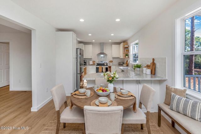 118 E Devonshire Avenue, West End, NC 27376