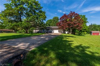 11255 Eleanor Avenue NE, Hartville, OH 44632