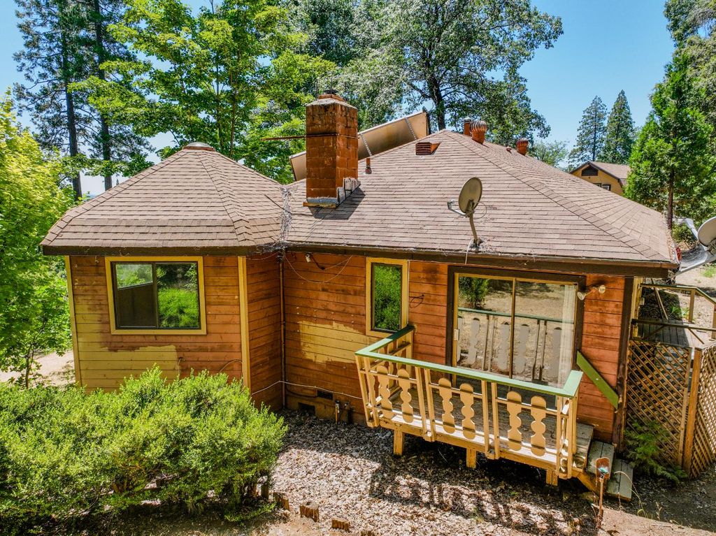 11668 Blackberry Pl, Nevada City, CA 95959