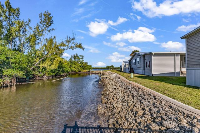 4300 RIVERSIDE DRIVE 106, Punta Gorda, FL 33982