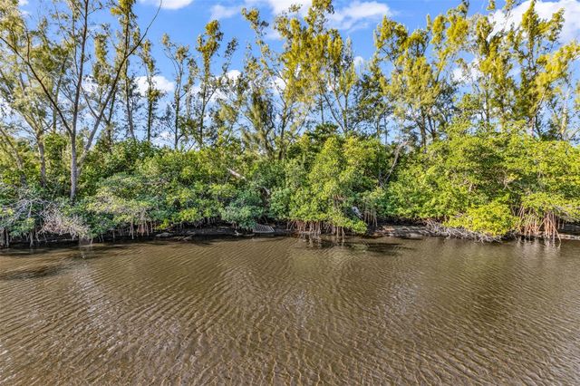 4300 RIVERSIDE DRIVE 106, Punta Gorda, FL 33982