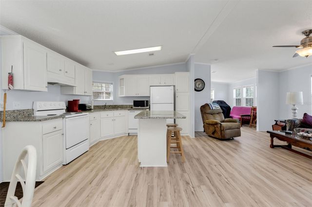 4300 RIVERSIDE DRIVE 106, Punta Gorda, FL 33982