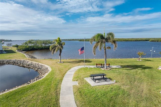4300 RIVERSIDE DRIVE 106, Punta Gorda, FL 33982