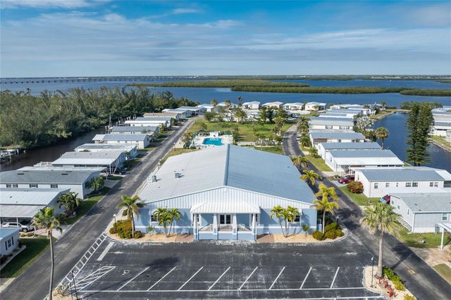 4300 RIVERSIDE DRIVE 106, Punta Gorda, FL 33982