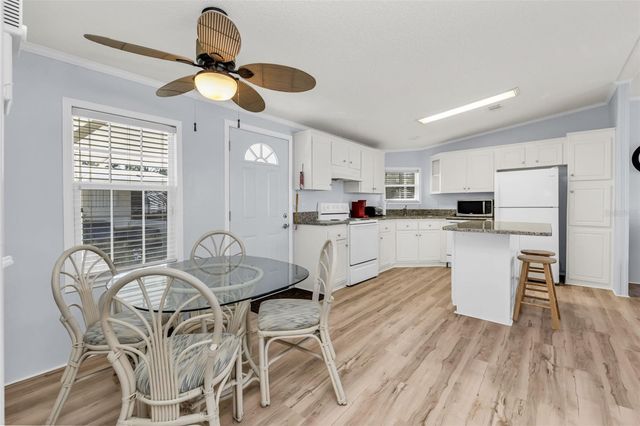 4300 RIVERSIDE DRIVE 106, Punta Gorda, FL 33982