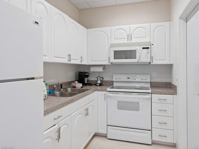180 Seaview CT 504, Marco Island, FL 34145