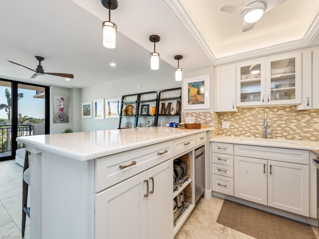 180 Seaview CT 504, MARCO ISLAND, FL 34145 — photo 4