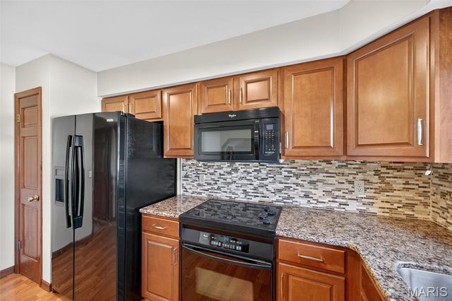 228 Hunters Pointe Drive, St Charles, MO 63304