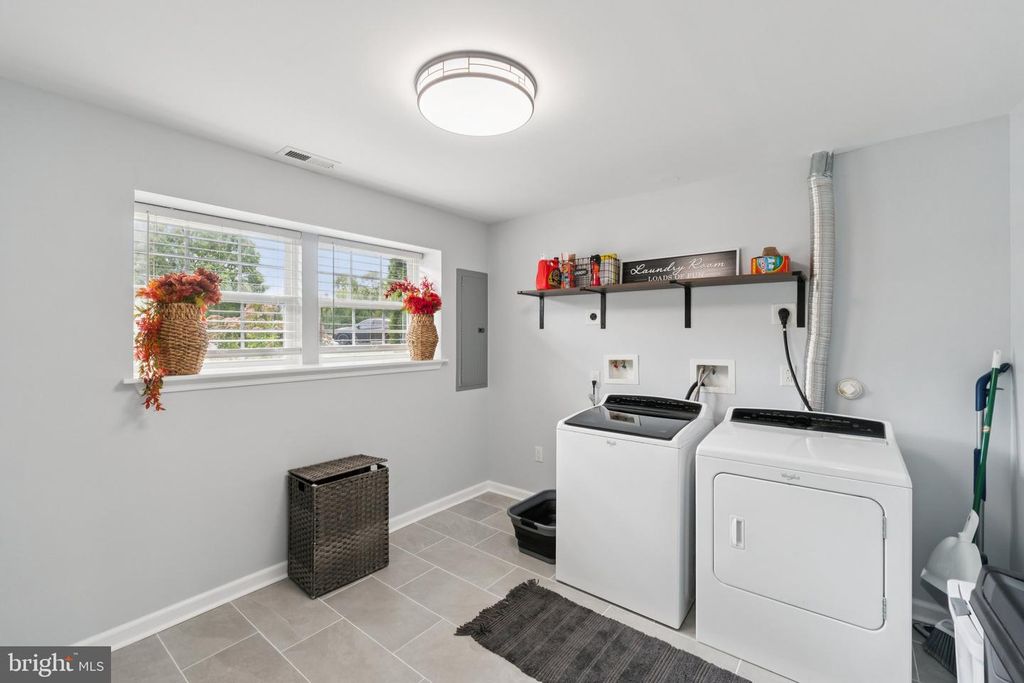1109 SPRING RUN CT, Frederick, MD 21702