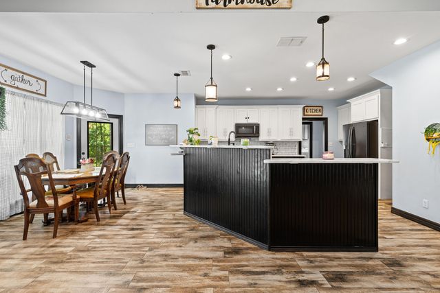13054 County Road 2127, Henderson, TX 75652