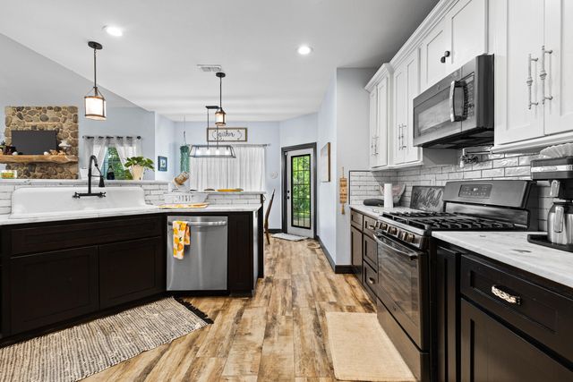 13054 County Road 2127, Henderson, TX 75652