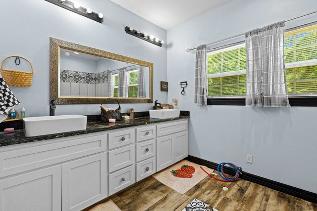 13054 County Road 2127, Henderson, TX 75652