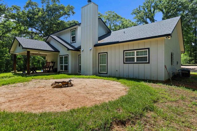 13054 County Road 2127, Henderson, TX 75652