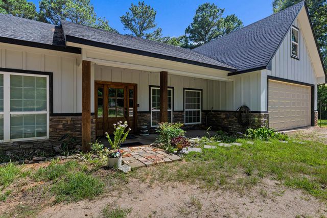 13054 County Road 2127, Henderson, TX 75652