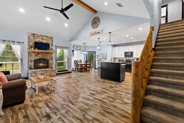 13054 County Road 2127, Henderson, TX 75652