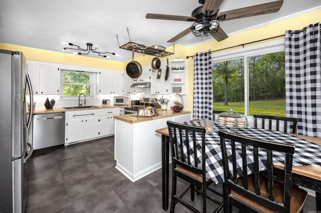 15 Shady Lane, Jacksonville, AR 72076
