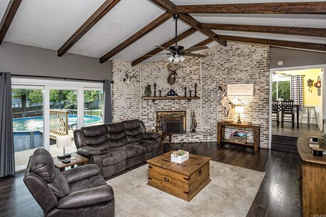 15 Shady Lane, Jacksonville, AR 72076
