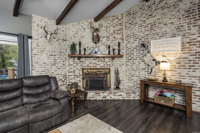 15 Shady Lane, Jacksonville, AR 72076