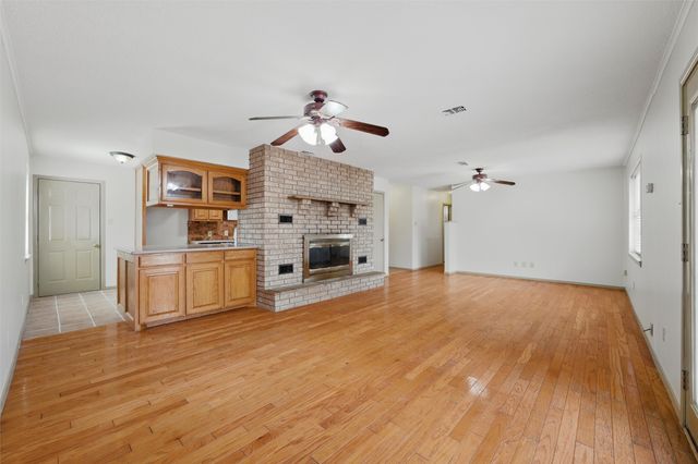 1801 Tyler Avenue, Euless, TX 76040