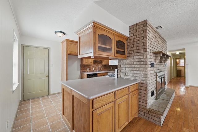 1801 Tyler Avenue, Euless, TX 76040