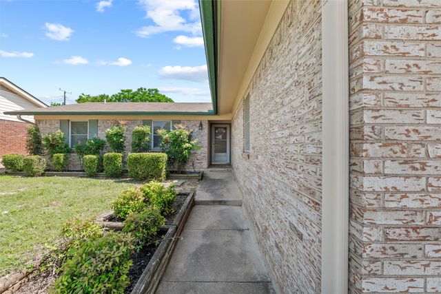 1801 Tyler Avenue, Euless, TX 76040