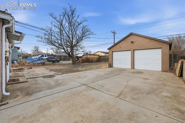1833 E 13th Street, Pueblo, CO 81001