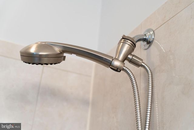 10 NORWALK LN, Barnegat, NJ 08005