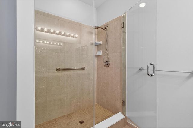 10 NORWALK LN, Barnegat, NJ 08005