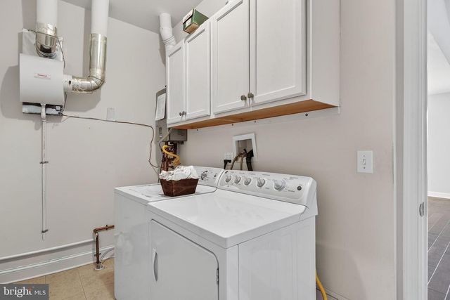 10 NORWALK LN, Barnegat, NJ 08005