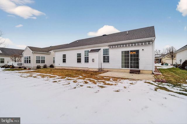 10 NORWALK LN, Barnegat, NJ 08005