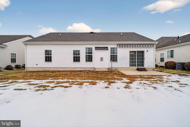 10 NORWALK LN, Barnegat, NJ 08005