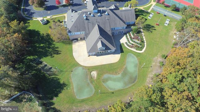 10 NORWALK LN, Barnegat, NJ 08005