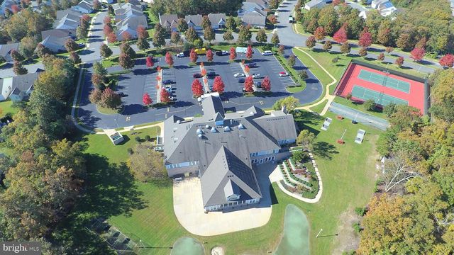 10 NORWALK LN, Barnegat, NJ 08005