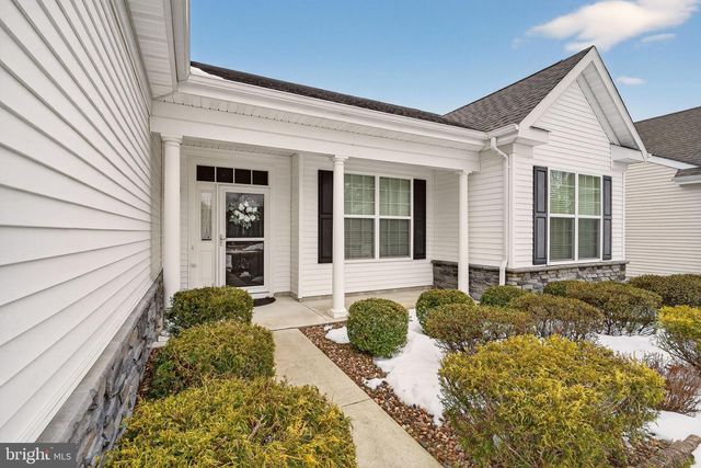 10 NORWALK LN, Barnegat, NJ 08005