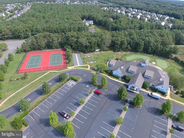 10 NORWALK LN, Barnegat, NJ 08005