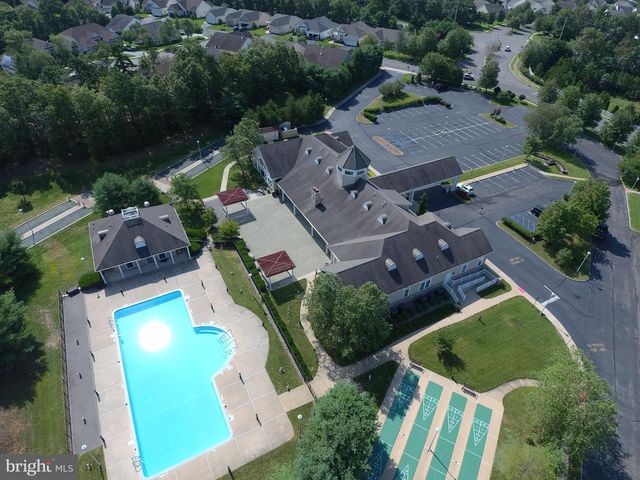 10 NORWALK LN, Barnegat, NJ 08005