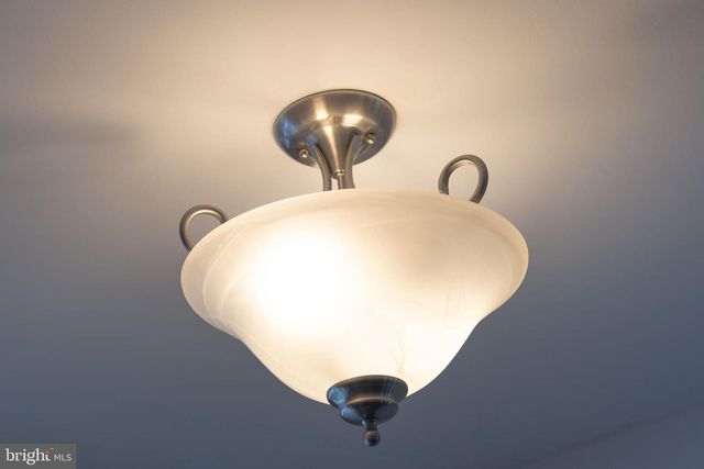 10 NORWALK LN, Barnegat, NJ 08005