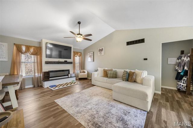 5641 Hawks Landing Drive, Hillsboro, MO 63050