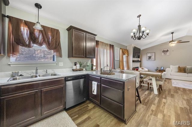 5641 Hawks Landing Drive, Hillsboro, MO 63050