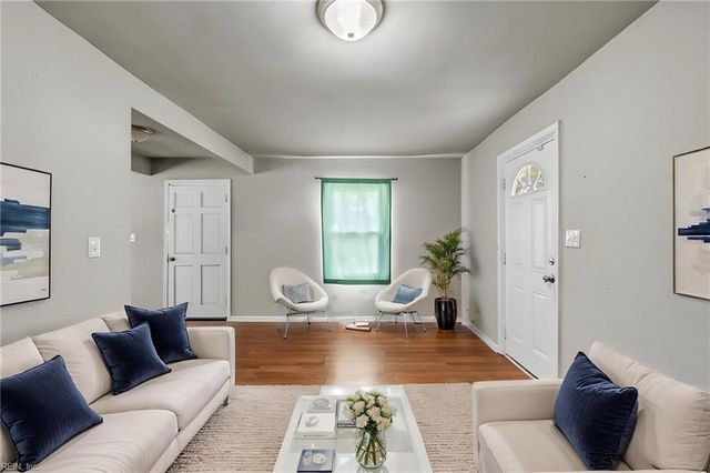 48 Gillis RD, Portsmouth, VA 23702