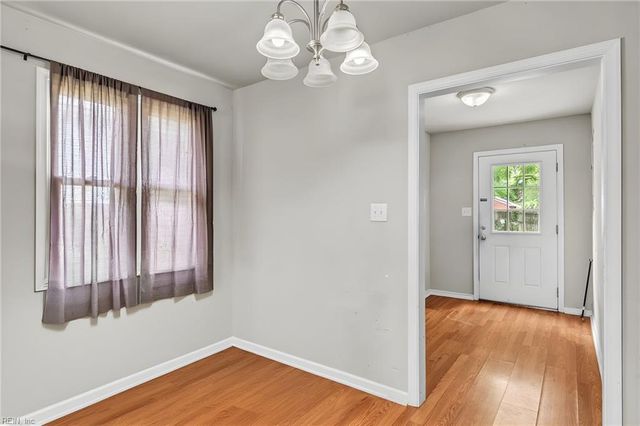 48 Gillis RD, Portsmouth, VA 23702