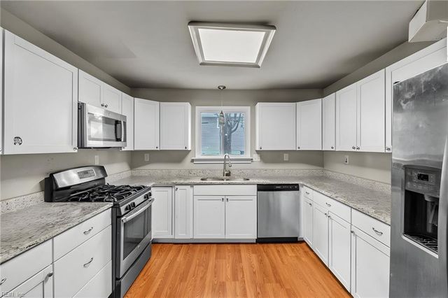48 Gillis RD, Portsmouth, VA 23702