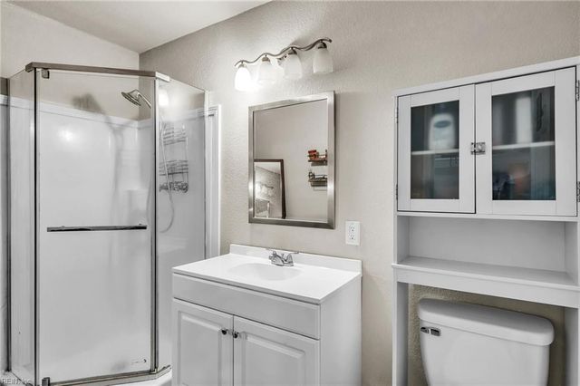 48 Gillis RD, Portsmouth, VA 23702