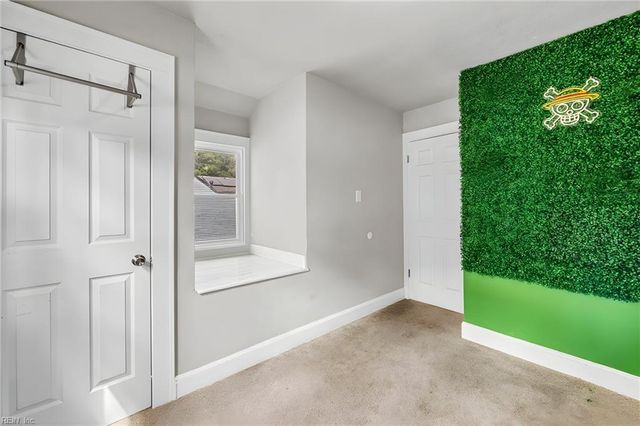 48 Gillis RD, Portsmouth, VA 23702
