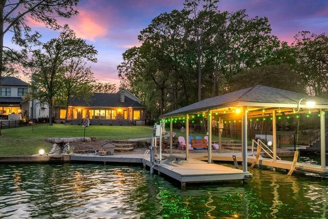 211 N Beverly Drive, Malakoff, TX 75148